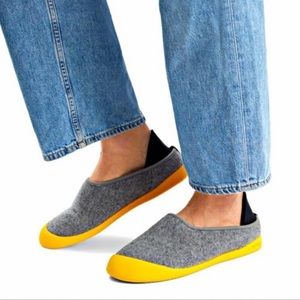 Mahabis Curve Gray Wool Indoor Outdoor Slippers Size 7.5 Minimalist